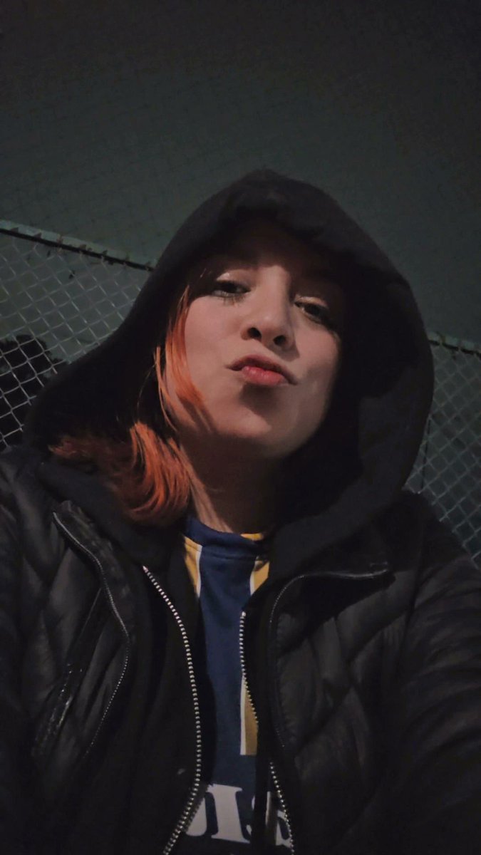 bree_torres93's tweet photo. No nos gusta tanto el frío... 🥶💙💛 https://t.co/9UFzKfwtsR