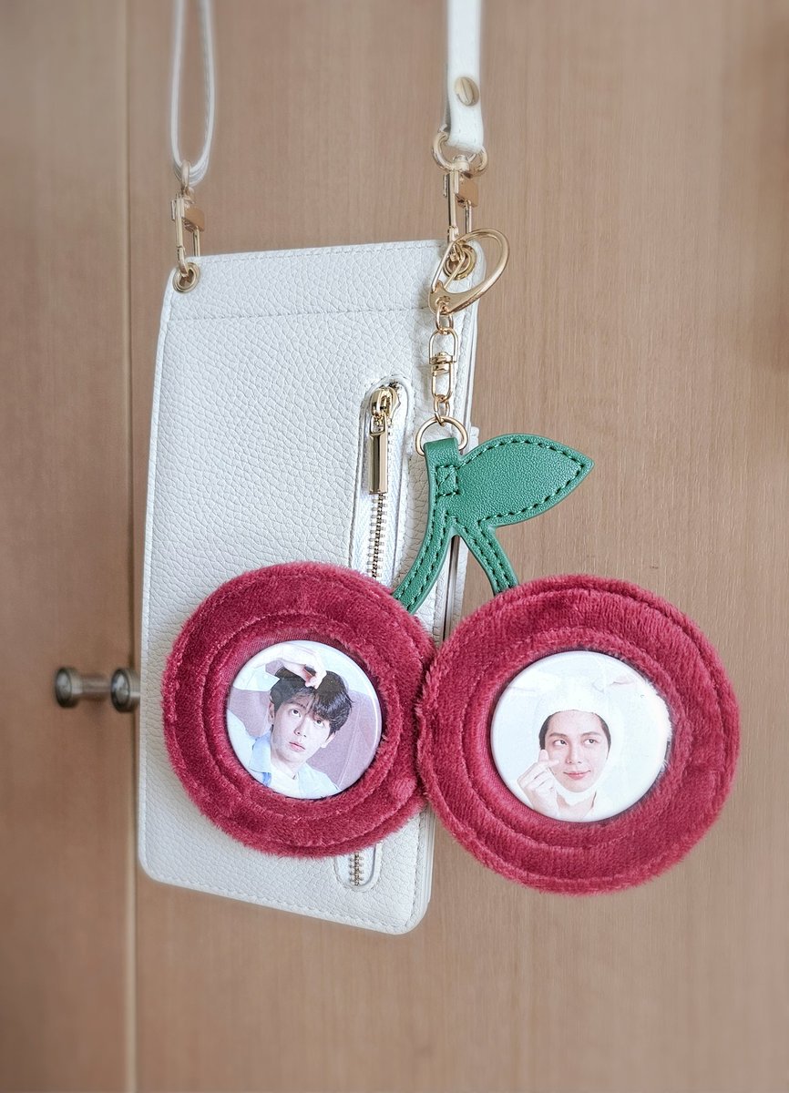 KARA ファンミーティング　ファンミ　缶バッジ　キーホルダー　コンサート KARA ファンミーティング ファンミ 缶バッジ キーホルダー コンサート