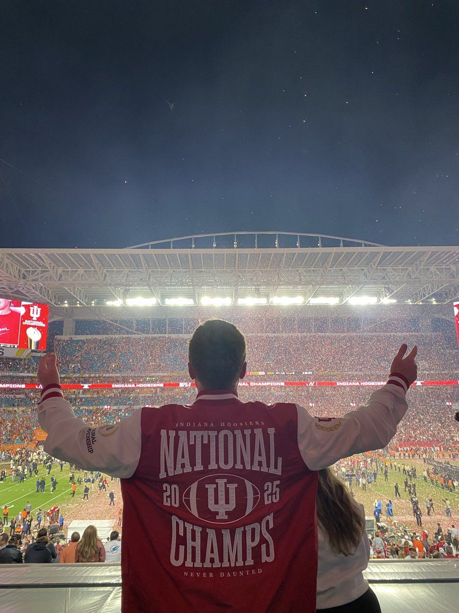 HomefieldApparl's tweet image. PRE ORDER NOW

homefieldapparel.com/collections/in…