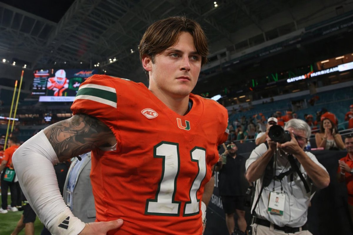 Metaleka_'s tweet image. Carson Beck whenever the game gets tuff.