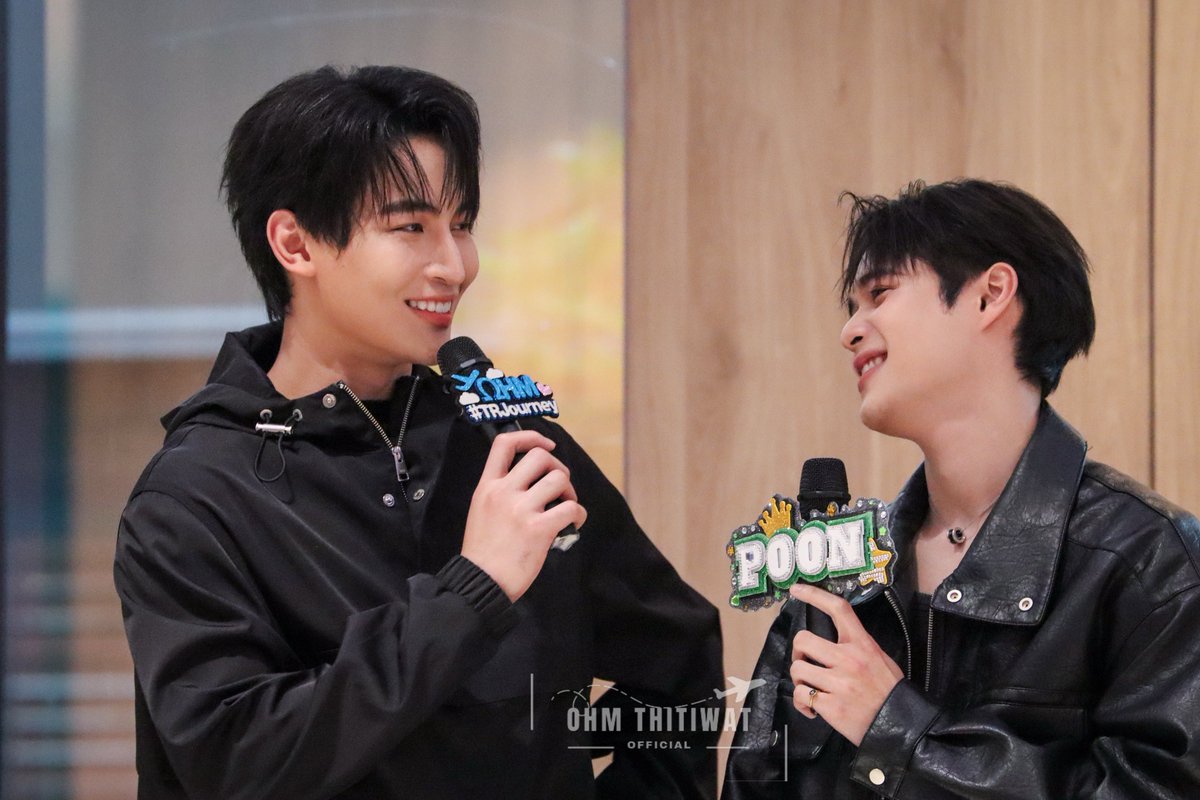 OhmThitiwatOFC's tweet photo. 🐻: น้องนอร์ธ~
🐶: ครับ แด๊ดดี้~

MRS PRESS TOUR

#MyRomanceScammerLIVE
#OhmThitiwat @ohmthitiwat 
#OhmPoon https://t.co/nvI9pVdTNt