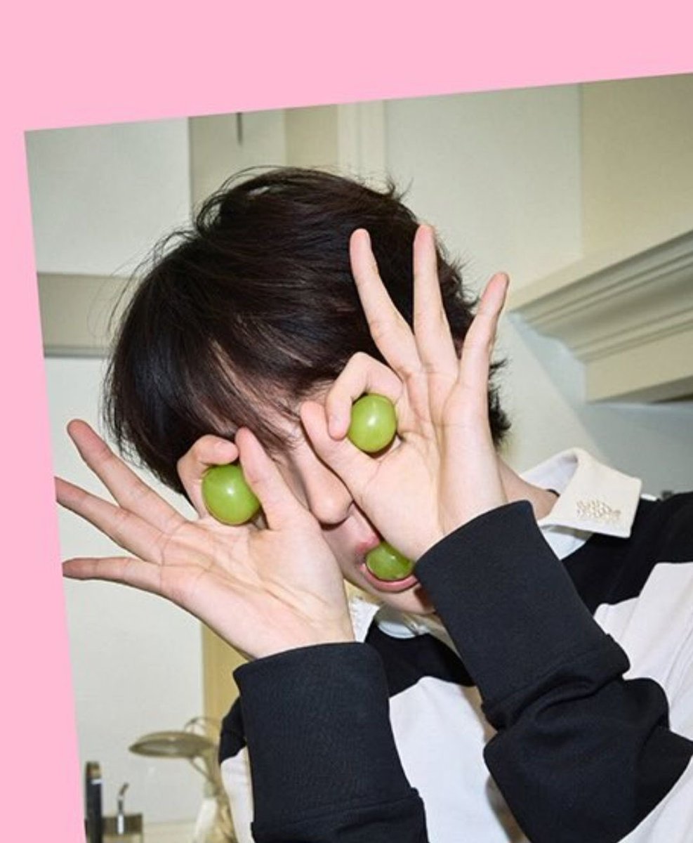 piproys_'s tweet image. ผลของการกินองุ่นใต้โต๊ะ 12 ลูก ได้ครองใจแมว 🐈‍⬛ ♡