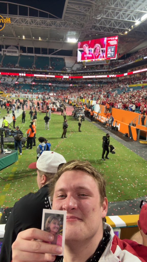 W_B_Rick's tweet photo. National champions. https://t.co/qKGRuTxYrc