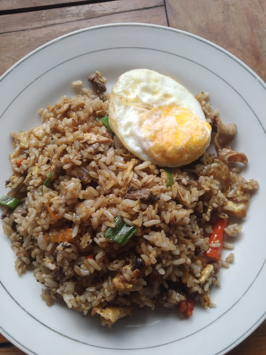 Linntaanng's tweet photo. Nasi goreng Surmo Gati ilovyuuu https://t.co/64mMiEuNRJ