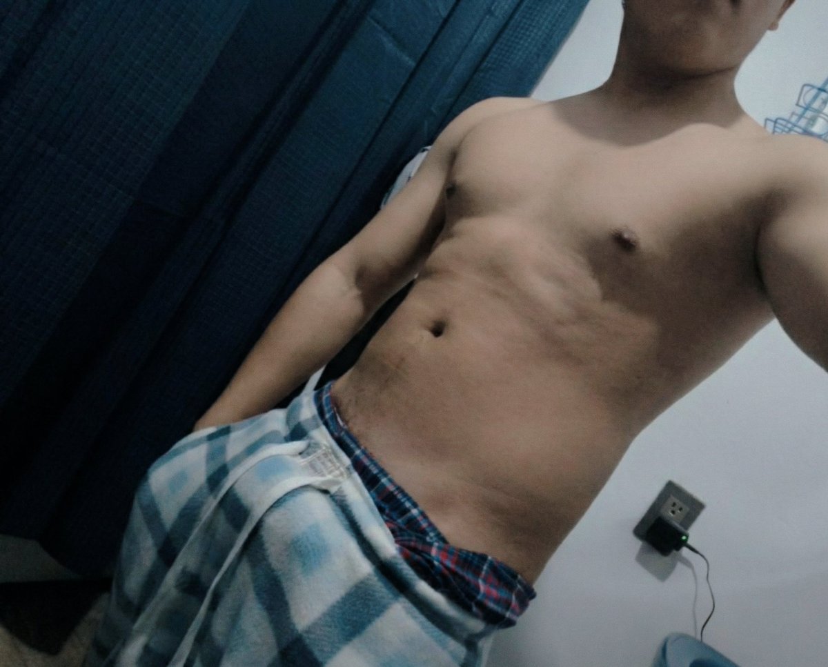 the_guy_hot's tweet photo. Últimamente me dan ganas de que me pasen la lengua por el pecho jsjajsjs algún valiente?

#gay #gayboy #CDMX #twink https://t.co/kJExBFuIin