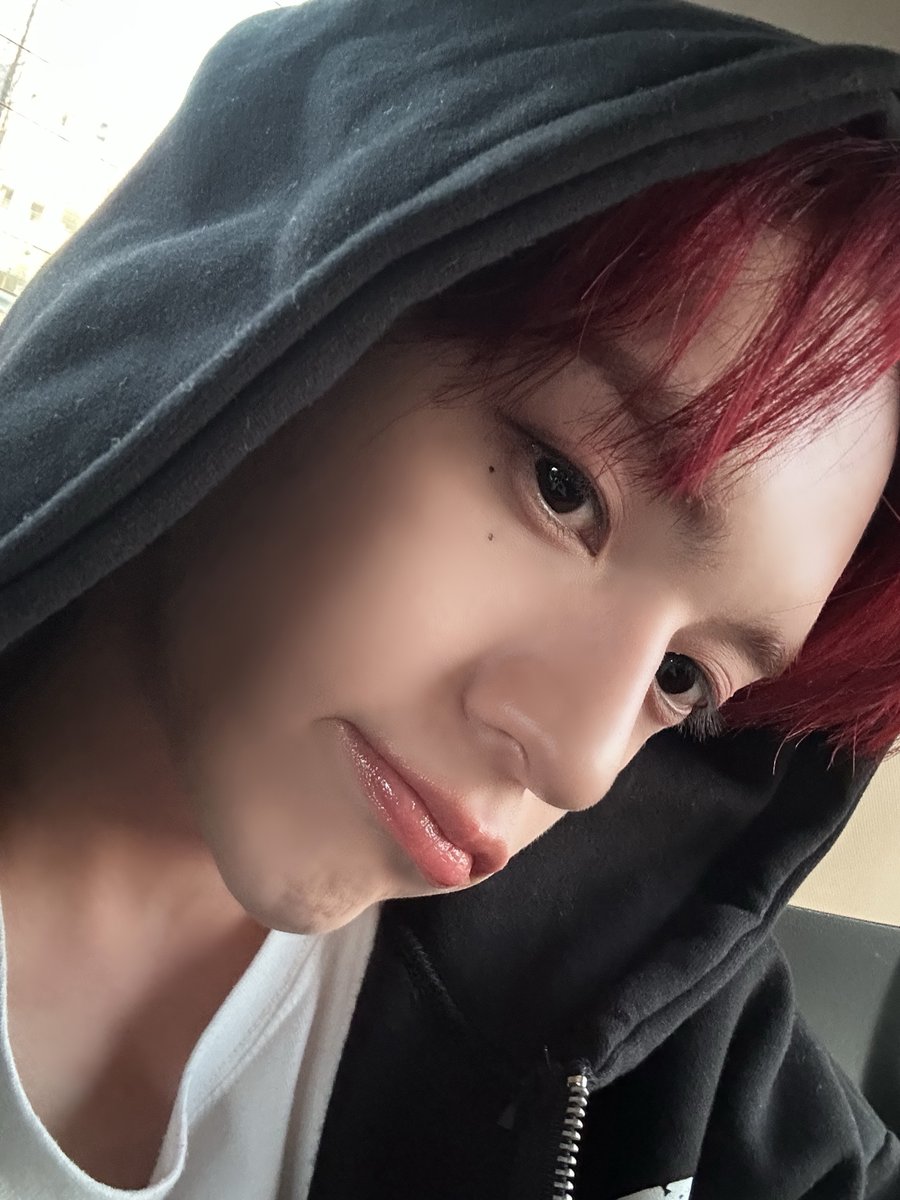 [#성윤] 오사카 홀투어 수고해써💚

#엔싸인 #nSSign #SUNGYUN