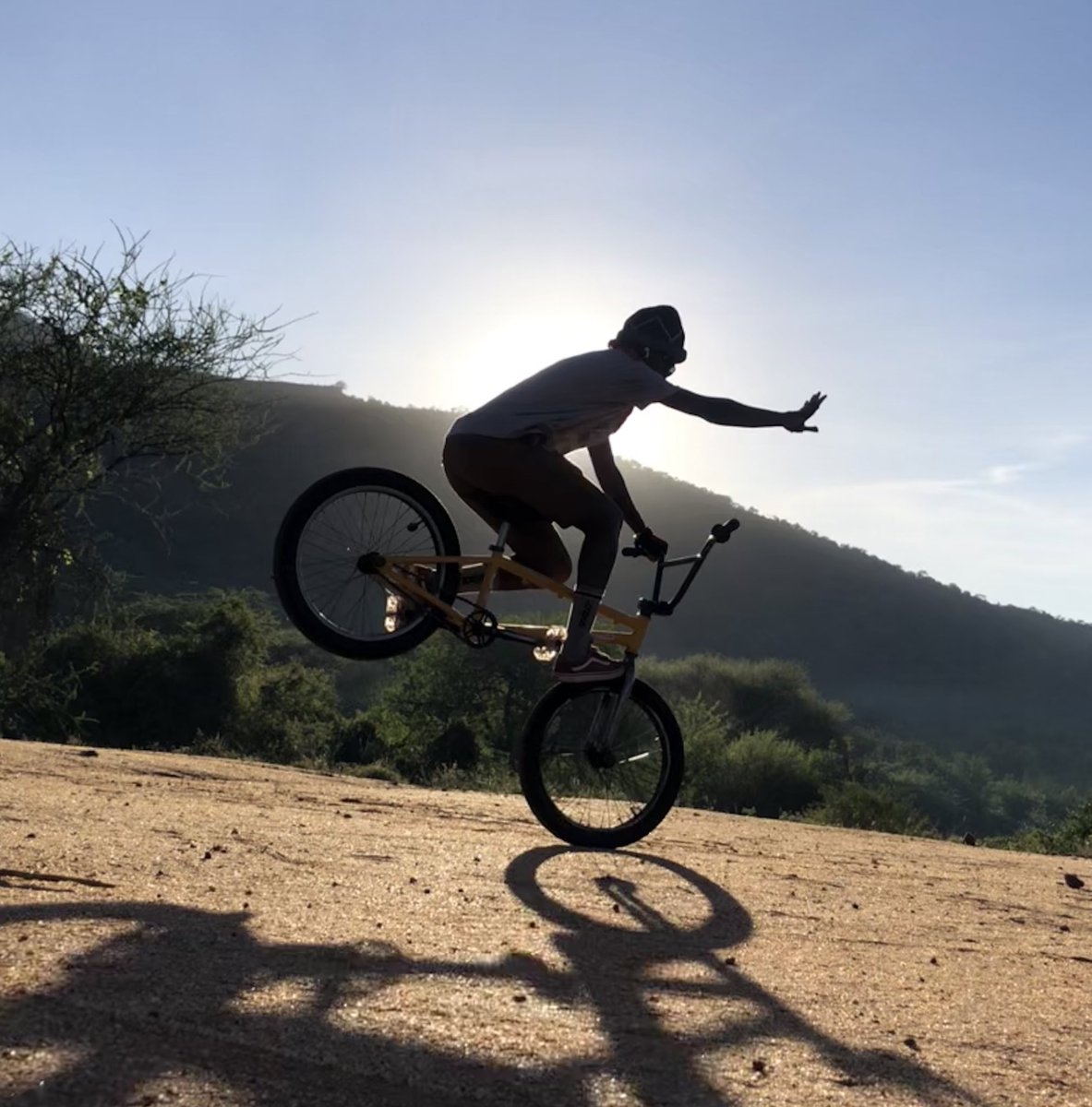 slimpheebz's tweet image. 1 Samuel 16:7

Matthew 5:14

2 Corinthians 3:18

 #PraiseGod