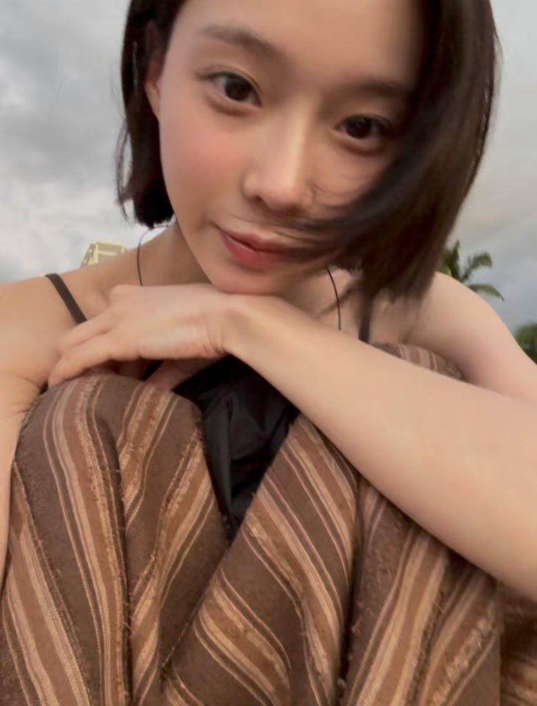 WINTER is live on weverse!