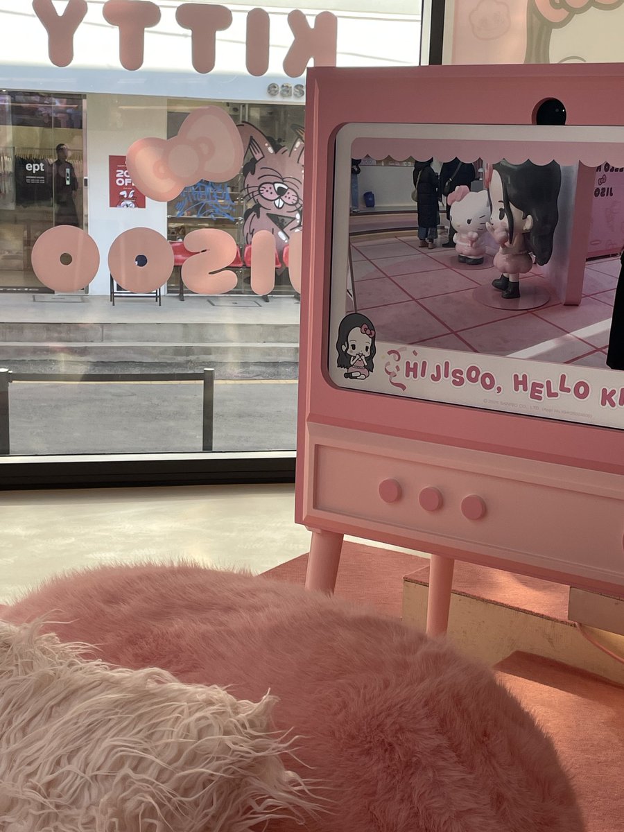 vvvvvvil1's tweet photo. 🐇🎀
#HelloKittyJisoo
#헬로키티지수 https://t.co/9JVvgbNjQ6