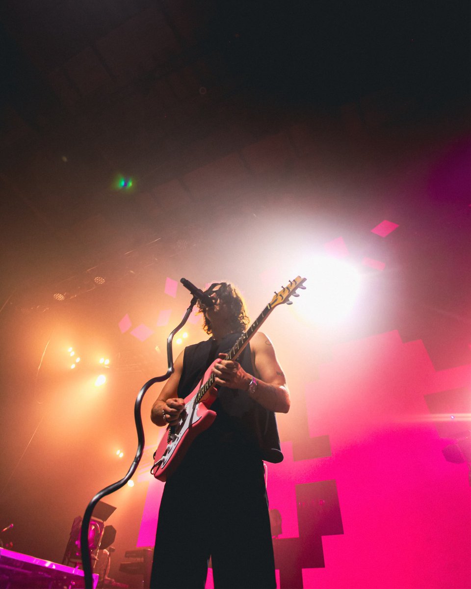 thisisLANY's tweet image. ✨first show of 2026 this friday