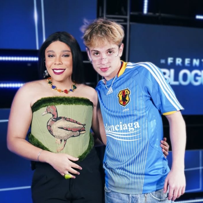 poponze's tweet image. Blogueirinha declara torcida para Juliano Floss no #BBB26:

“Tô morrendo de saudades. Feliz que graças à mim, ele ficou conhecido e entrou no BBB”.