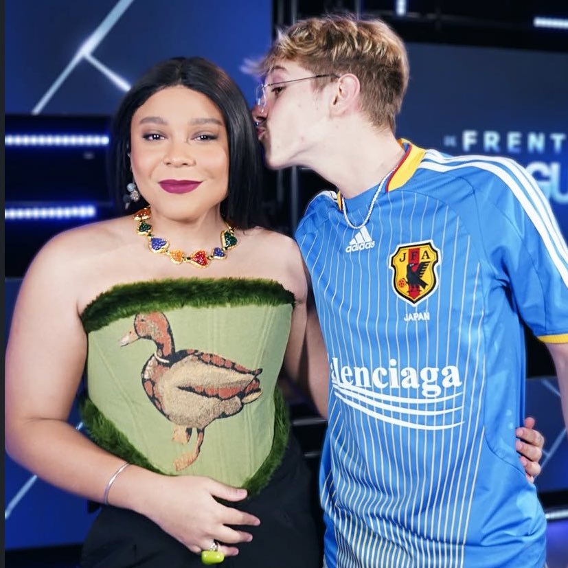 poponze's tweet image. Blogueirinha declara torcida para Juliano Floss no #BBB26:

“Tô morrendo de saudades. Feliz que graças à mim, ele ficou conhecido e entrou no BBB”.