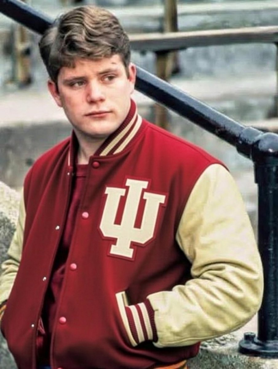 _Alski2000's tweet photo. Indiana put a smile on my face 
Sincerely a ND Fan.  #CFBPlayoff #NotreDame #indiana #indianahoosers https://t.co/dBINKmki34