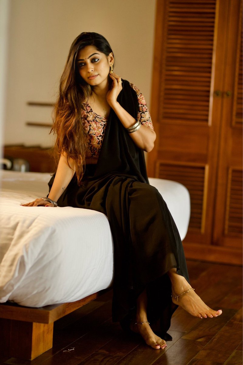 Gkuhasini's tweet photo. When calm becomes your signature, you learn that softness can be the strongest form of strength. 📸 @karthikha_photography https://t.co/ikJ5yHPbHL