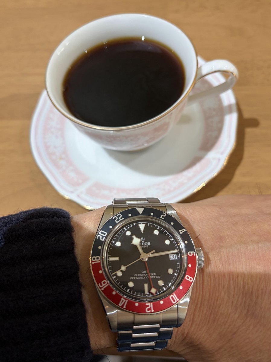 ROLEX_TUDOR1's tweet photo. 病院帰りに何時もの喫茶店でホット一息☕️

＃ブラックベイGMT https://t.co/Lxc3zSR3r2