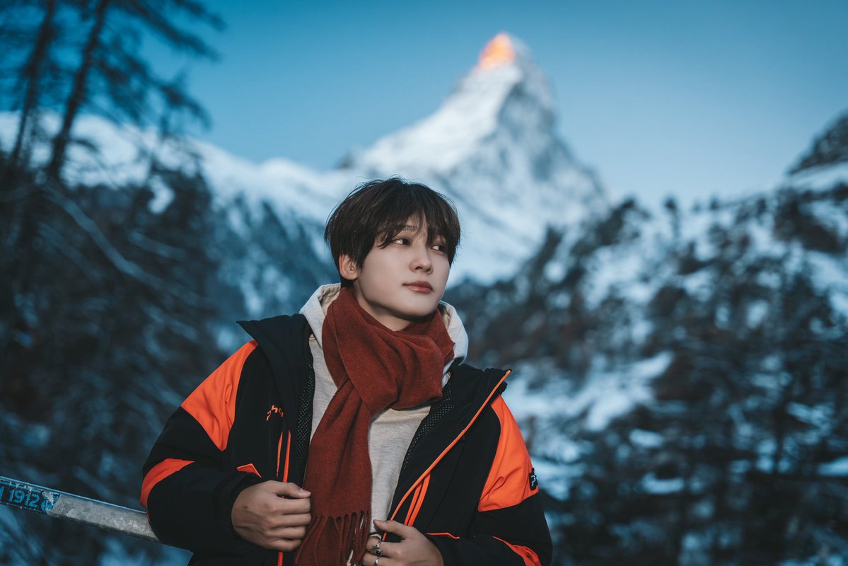 Big_O_cean's tweet image. Breathtaking views behind us, memories ahead. ⛰️✨

#BigOcean #빅오션
#Matterhorn #Zermatt #Switzerland