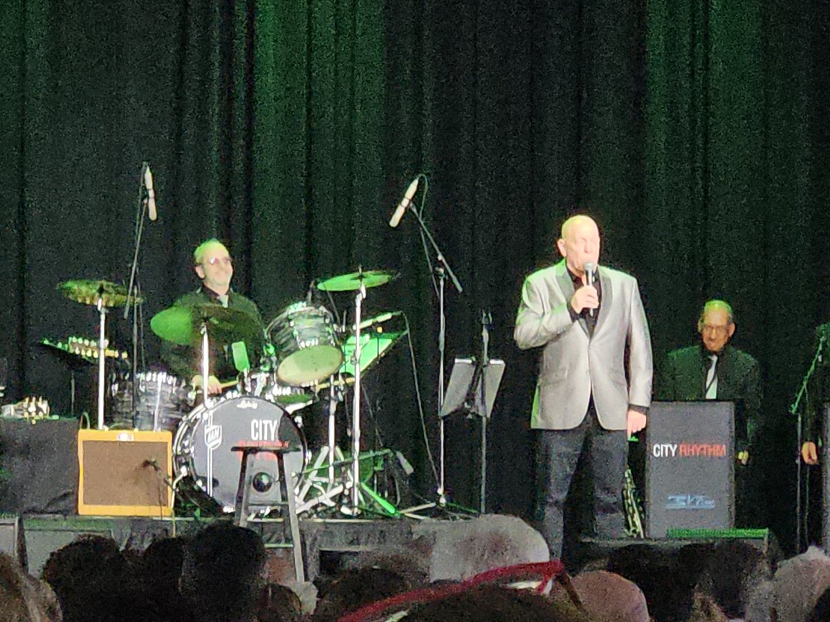 Pete Thompson tweet media