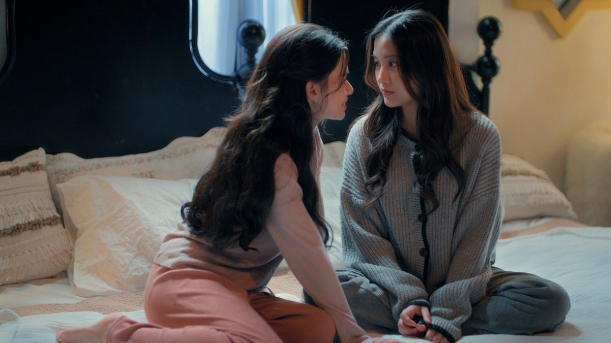 is this their married life in Madeline? 👀

THE AIR Q19 SHOOTING
#เสน่หาวาโยคิว19