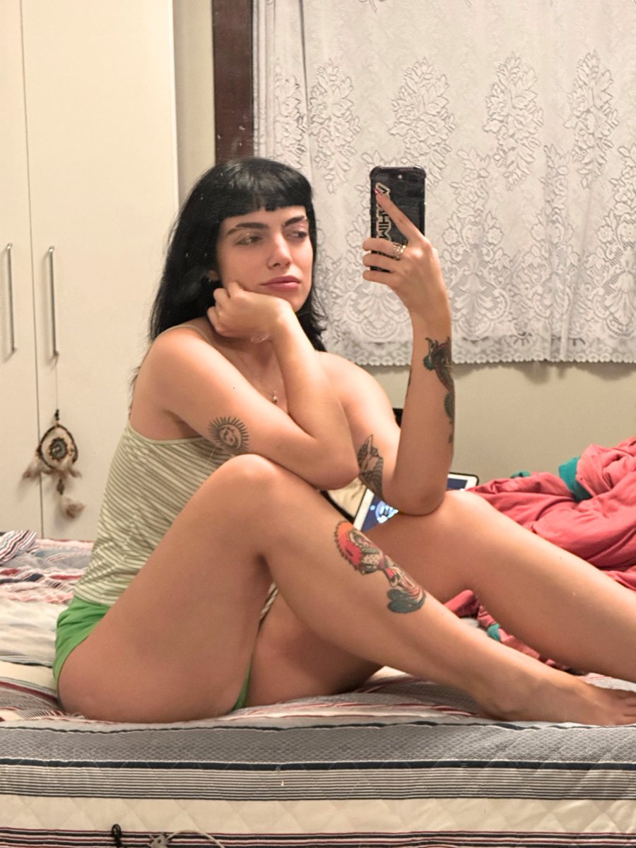 Liz tweet media