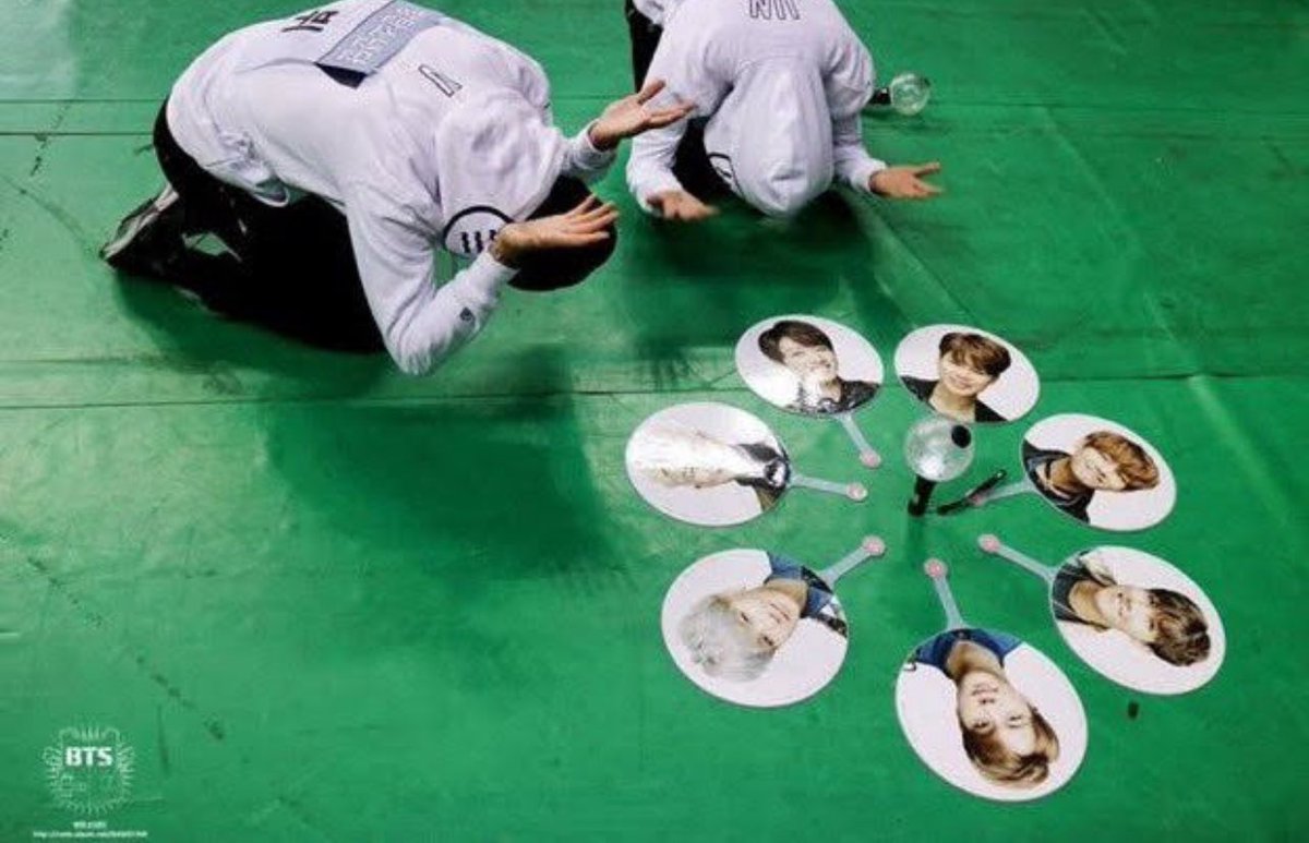 PsychoAssDreaw's tweet photo. MANIFESTING TICKETS TO SEE BTS 🕯️🕯️🕯️✨✨ https://t.co/qNQ9X34EVV