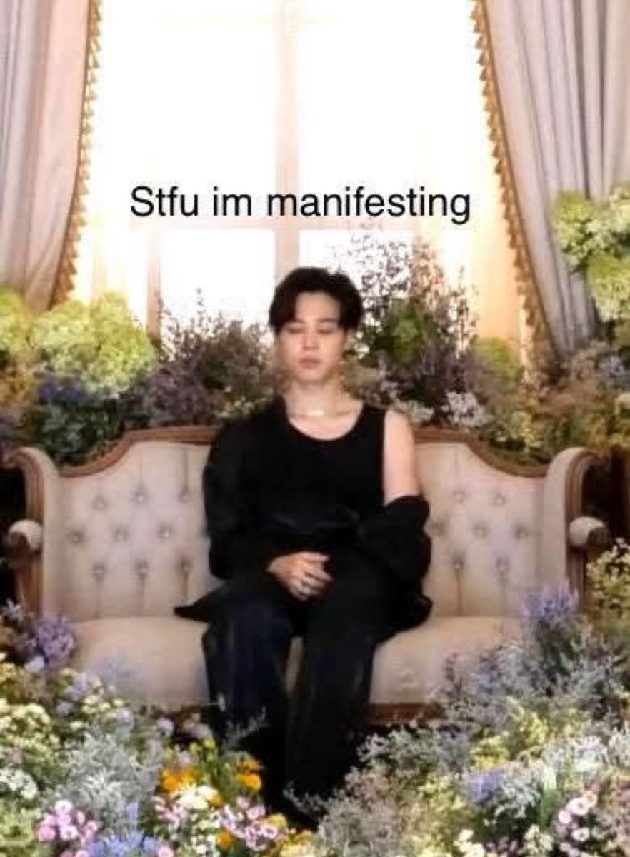 PsychoAssDreaw's tweet photo. MANIFESTING TICKETS TO SEE BTS 🕯️🕯️🕯️✨✨ https://t.co/qNQ9X34EVV