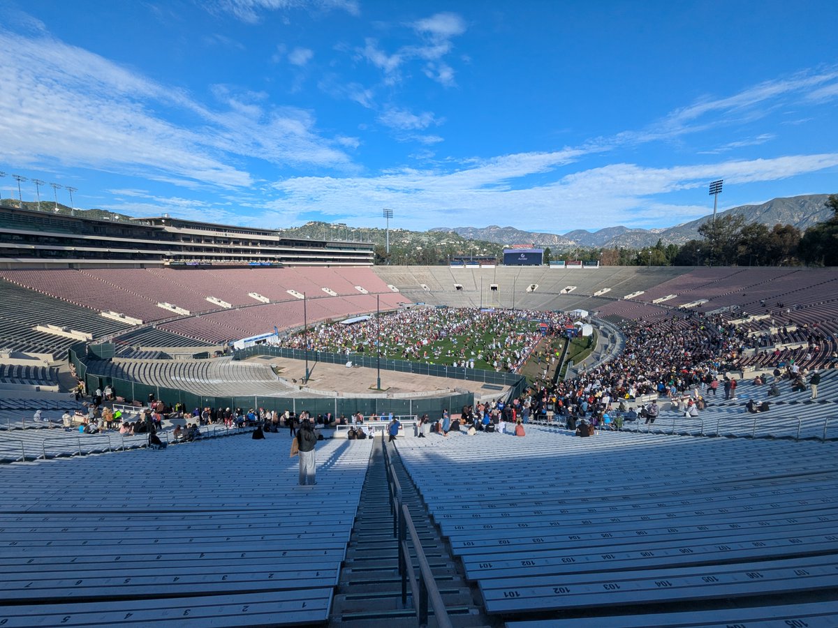 Graham / Lily tweet media