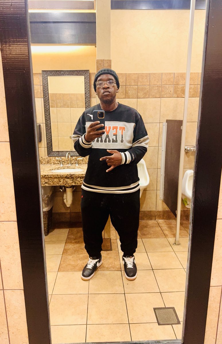 Nothing better than feeling like you have a 2nd chance at life. 3 years ago I made a decision to take my life back. Now 320 lbs down and I’m ready for whatever God has for me. These New Doors that’s opening up for me are going to be Life Changing! Can’t Wait!!!! #weightloss