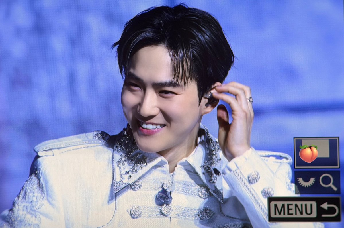 aquaticsPH's tweet photo. 260119 EXO REVERXE Showcase (cr: the_target_k) #준면 #수호 #EXO_Crown https://t.co/tq6kZyFw19