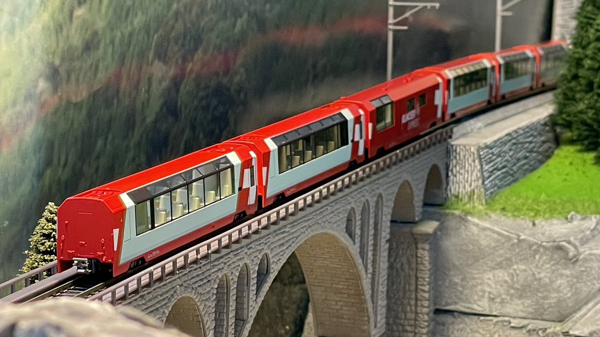 鉄道模型】アルプスの機関車 Ge4/4-III [ユネスコ塗色] 東京・本店4階