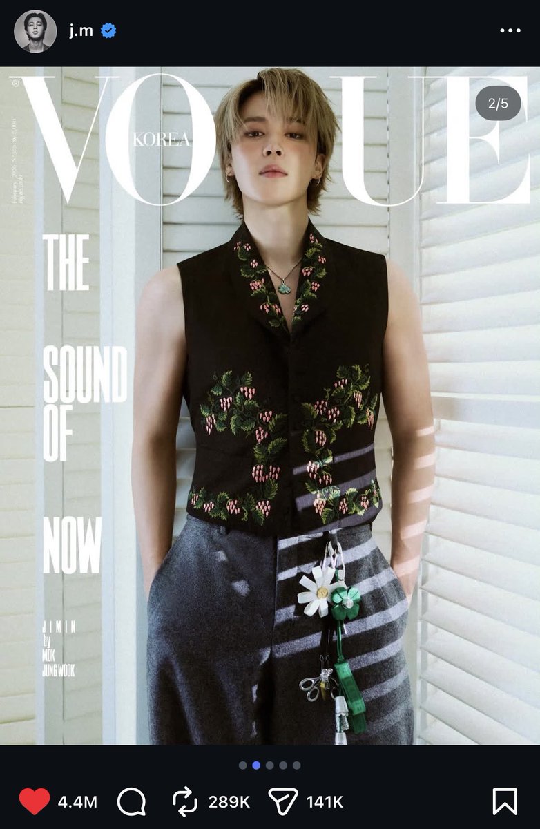 vibrantEnnA's tweet photo. #myJimin so classy yet very humble 💜 @bts_bighit @BTS_twt @charts_k https://t.co/XUGWvkxvmf
