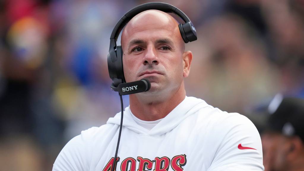 BREAKING: Titans expected to hire 49ers defensive coordinator Robert Saleh as head coach, per <a href="/RapSheet/">Ian Rapoport</a> + <a href="/TomPelissero/">Tom Pelissero</a> + <a href="/MikeGarafolo/">Mike Garafolo</a> 

nfl.com/news/titans-ex…