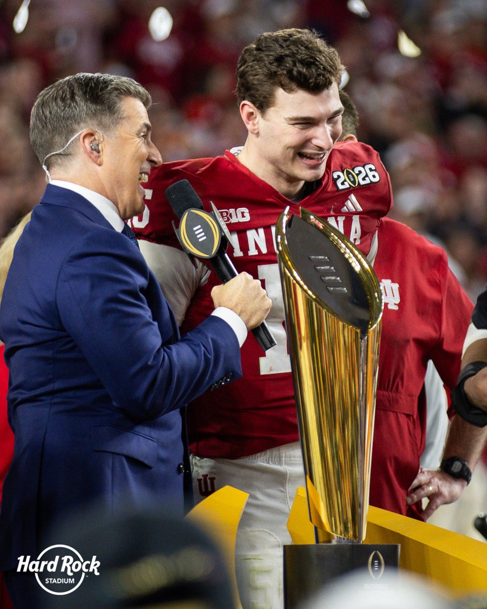 Hard Rock Stadium tweet media