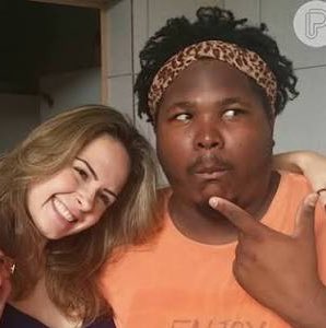 MATHEUS INSINUANDO QUE A ANA PAULA SO ESTA COM A MILENA PORQUE A MILENA E NEGRA

A ANA PAULA NO BBB16:

#BBB26