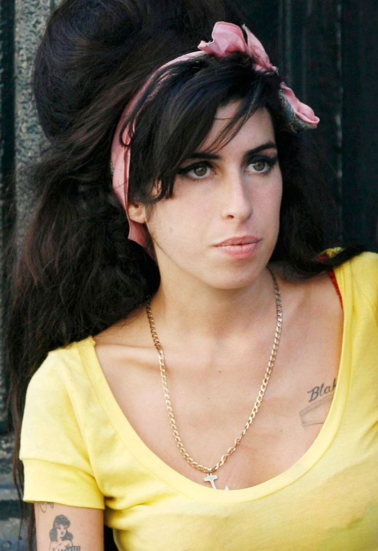 austria63amy's tweet photo. Amy Winehouse ⚘️ https://t.co/wtfLj9LDp8