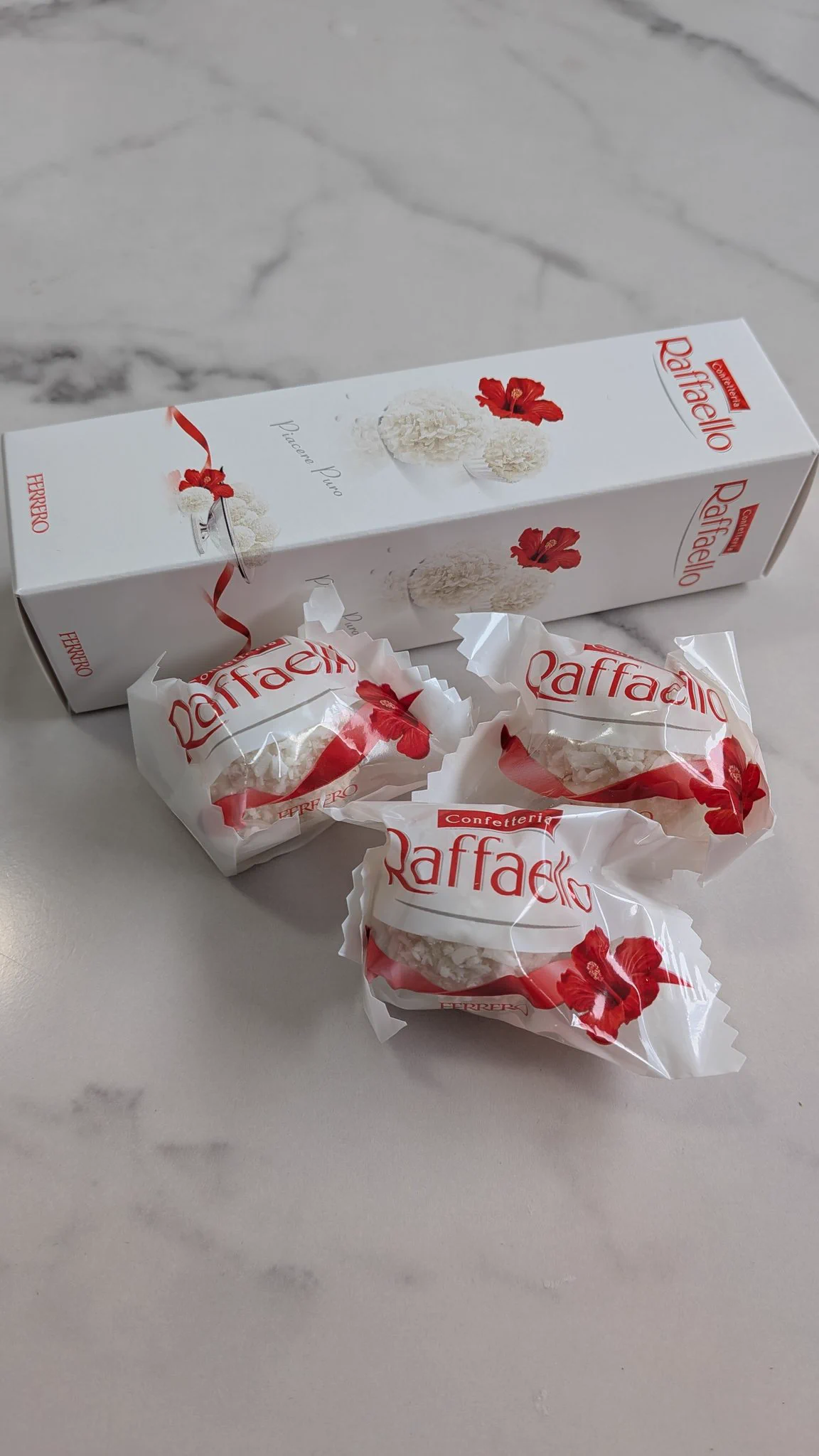 【ココナッツ好きならきっと好き】ラファエロ（ Raffaello）4セット りょうくんグルメ on X: 
