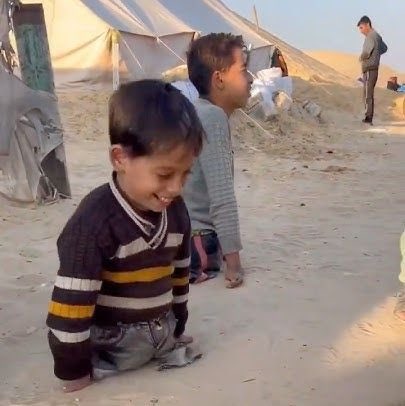 nadaa01012's tweet image. This world is merciless and inhumane. 💔
If you’re scrolling, PLEASE leave a dot.