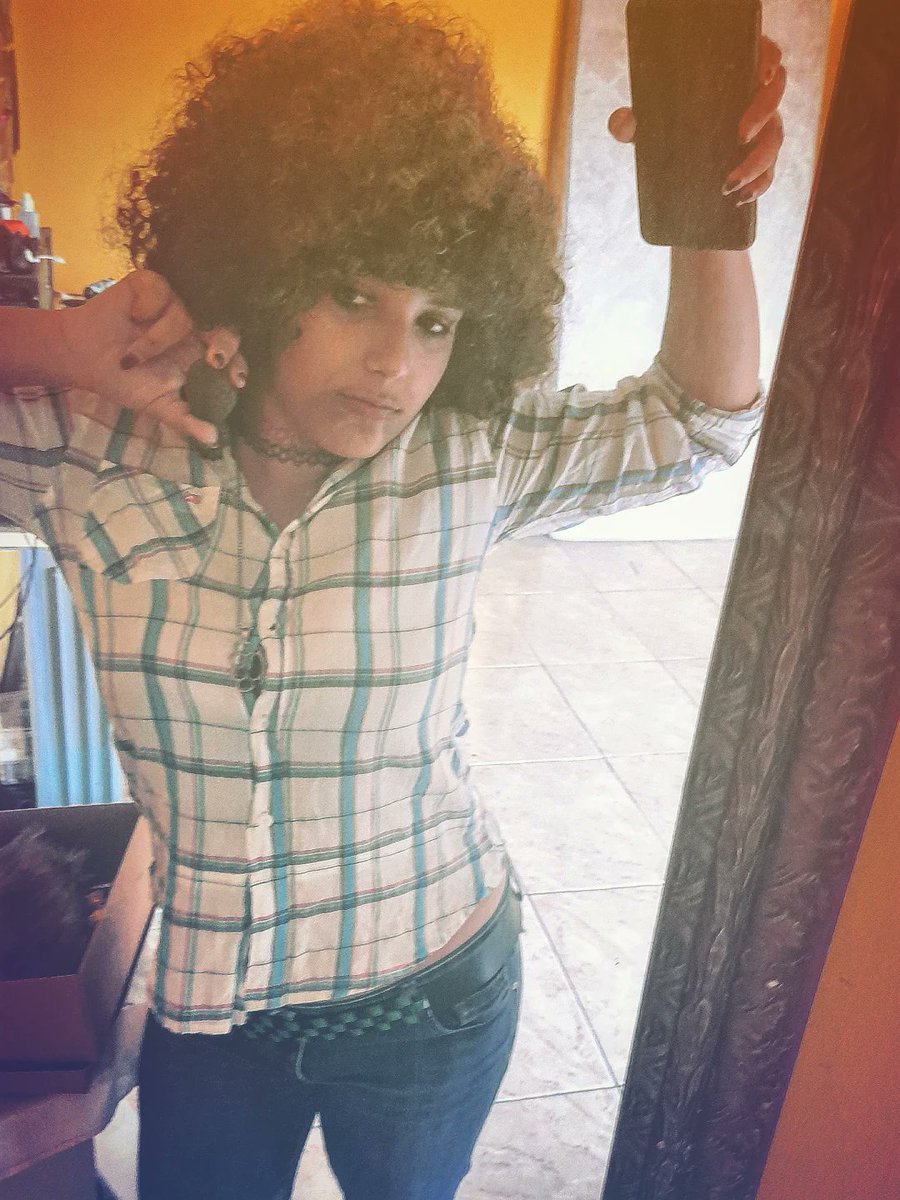 mimireaperXD🗡 FINANCIOU CAMISA E FRANK IERO USOU tweet media