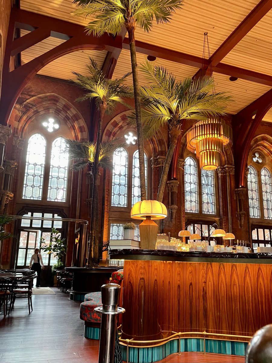 MinGreenwich's tweet photo. 9 Apr 2024 - Grateful to have a security guard led us to Renaissance hotel through a shortcut. We're amazed by a breathtaking lobby under a glass ceiling. Excited to discover the famous staircase, impressed by the tidy restroom which were all unforgettable. https://t.co/YBZY9Xj48o