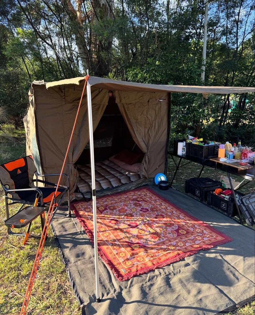 TheOztentGroup's tweet image. Late afternoon at camp beside the Shoalhaven River.⁠
⁠
📷 @jfunk_ ⁠
⁠
#oztent | #discovermore | #30secondtent | #campinglife | ⁠#offroading | #overlanding | #4x4life