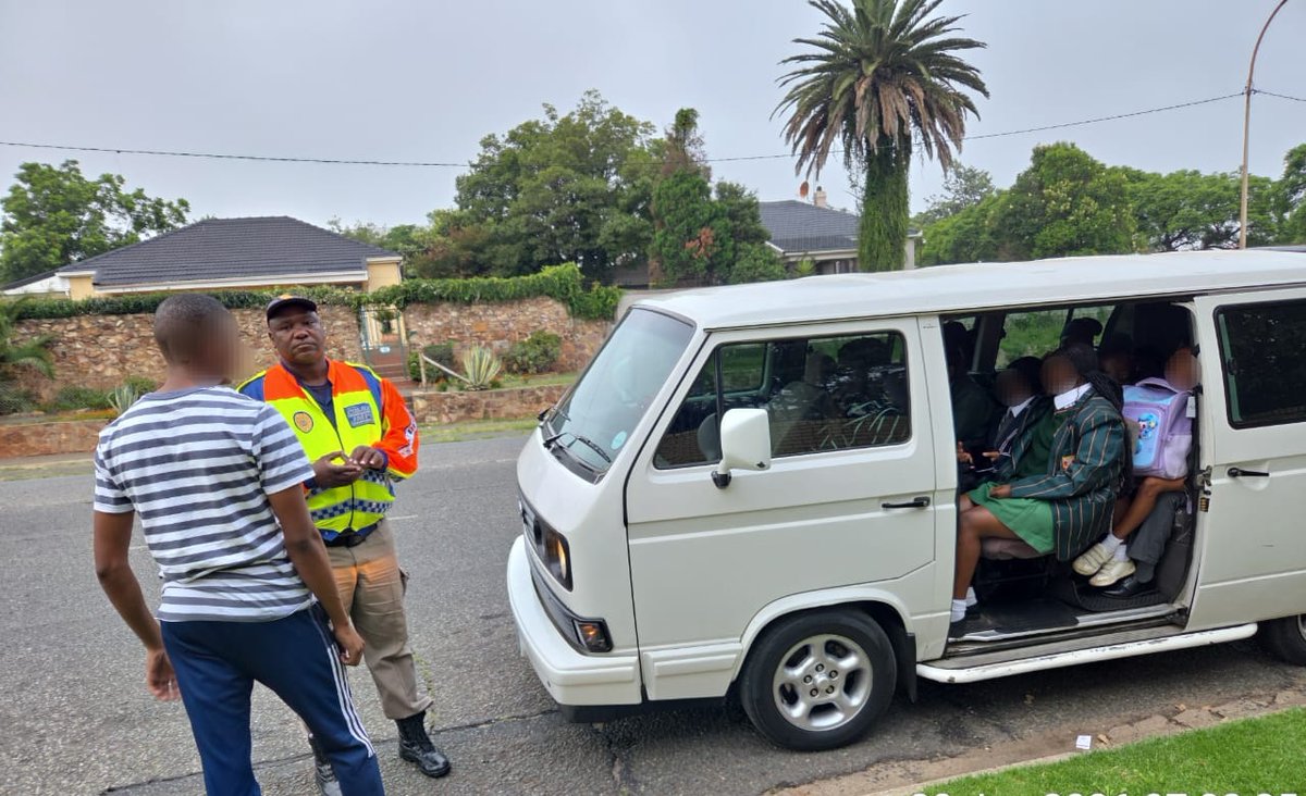 JoburgMPD's tweet image. 📢 JMPD SCHOLAR TRANSPORT OPERATIONS 🚔🎒

​Ensuring the safety of our future leaders is a priority. Our officers are out in full force across the City of Johannesburg conducting scholar transport compliance checks.

​We are focusing on:

✅ Vehicle roadworthiness &amp;amp; licensing
✅…