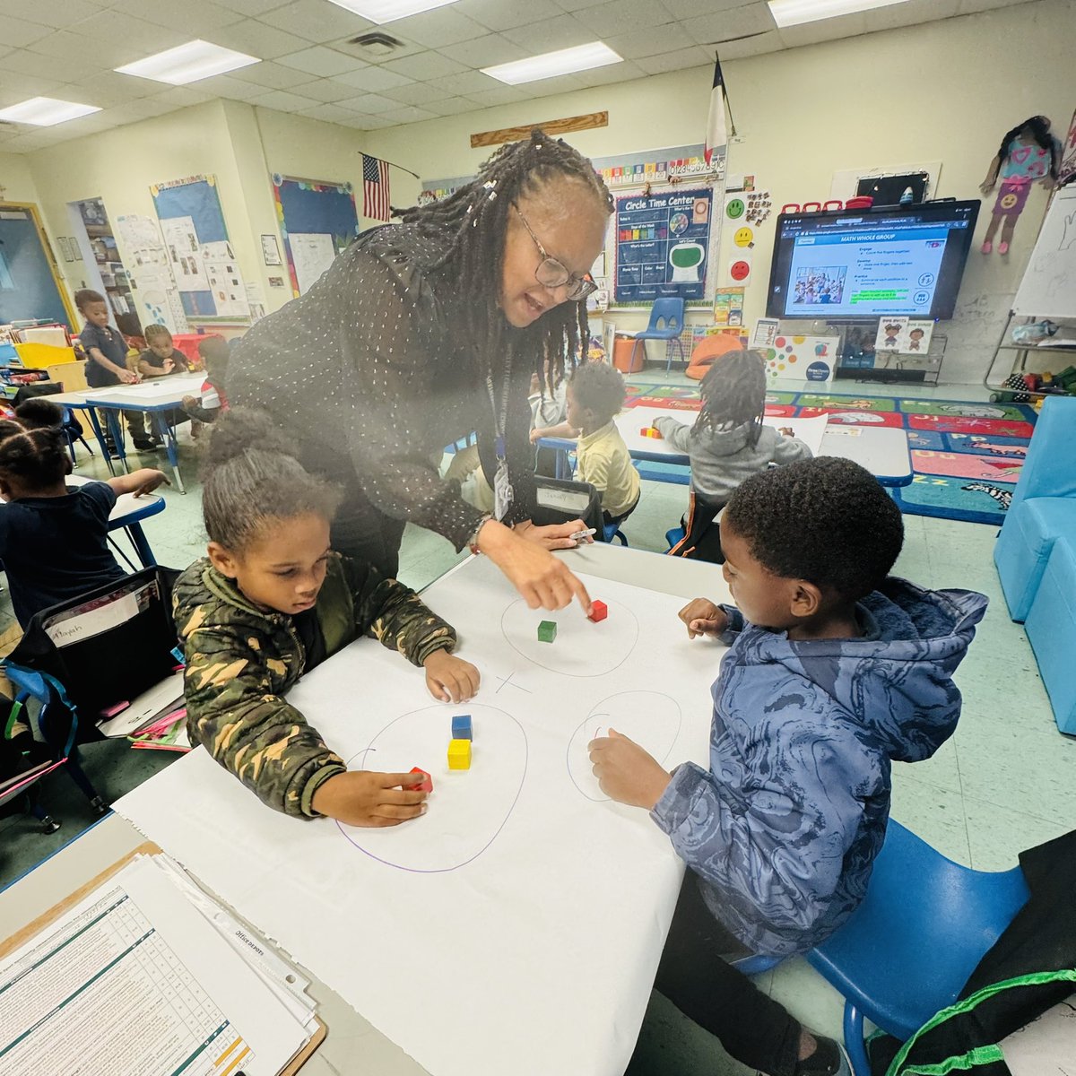 JENNIFER WOODS tweet media