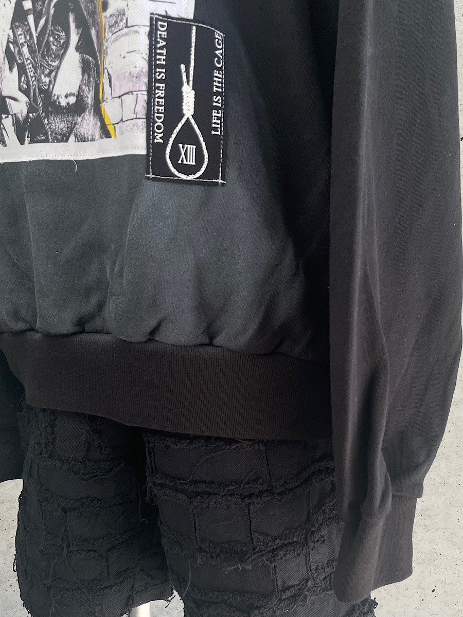 hellcatpunks's tweet image. ♠︎NEW ITEM♠︎
ブラックのグラデーションがクールな「HUNDREDCLUB」のフーディー
袖口と裾はリブで冷たい風の侵入を防ぎ機能面も◎
ビッグシルエットで男女問わず着用可能です

★グラデーションフーディー
hellcatpunks.com/i/HRC-PK0003