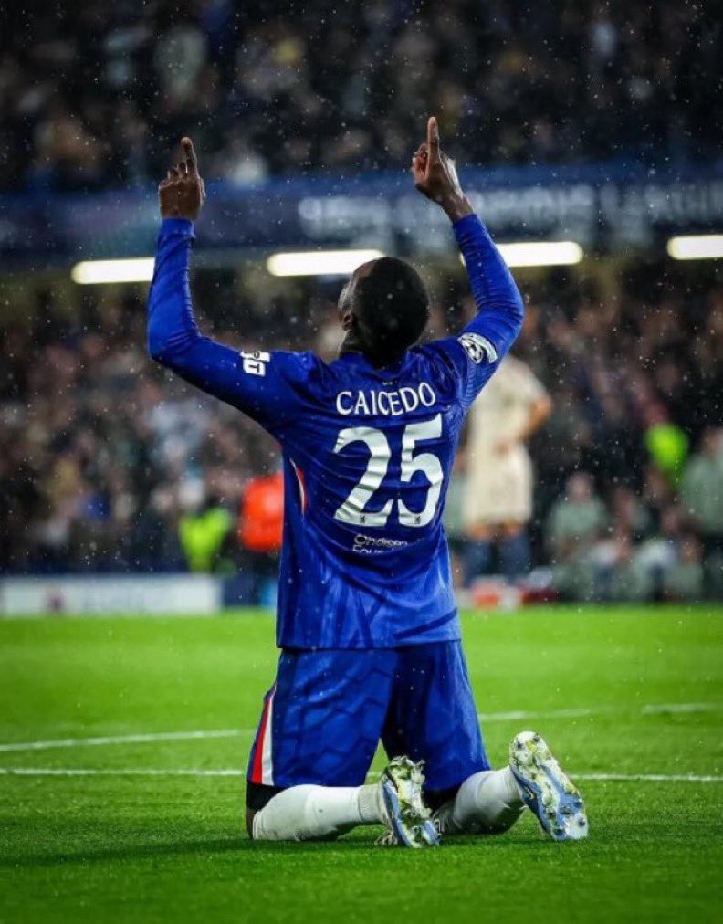 Hølly Rãmïrez 🥤 tweet media