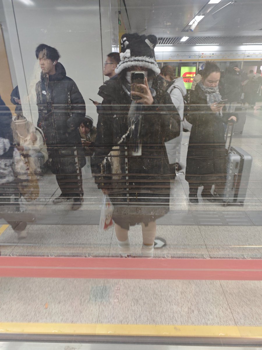 璃.（想玩cosplay版） tweet media