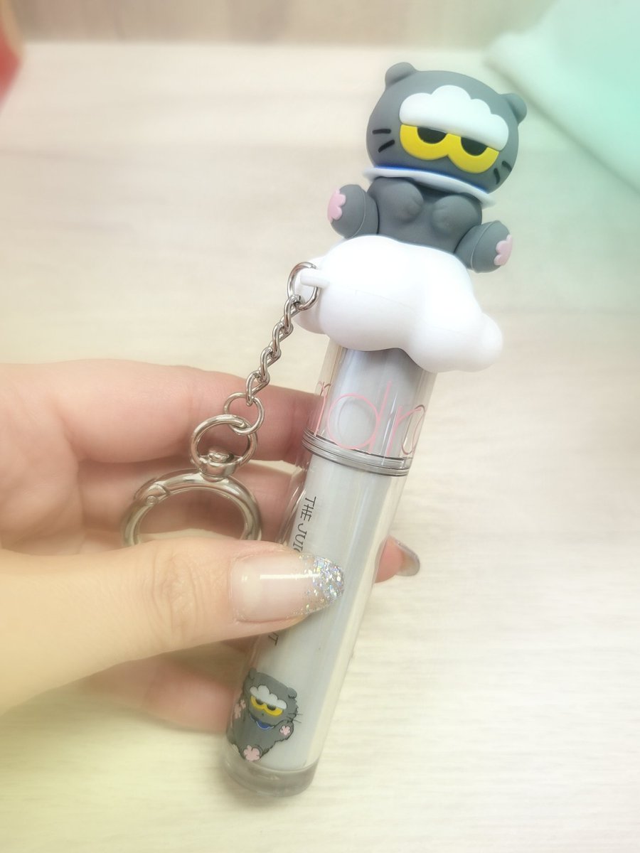 ayukerbell's tweet photo. まさか自分の住んでるド田舎に売ってると思わんくて即買い。仕事頑張る(笑) https://t.co/C31YlT6pYk