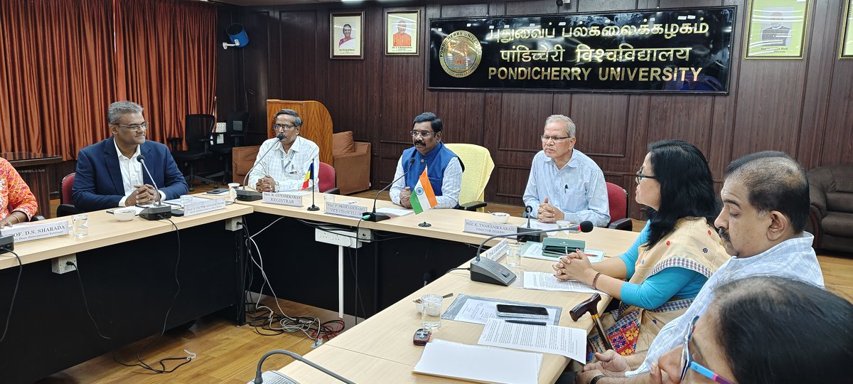 Pondicherry University signed an MoU &amp; Agreement for student, faculty &amp; staff exchange with <a href="/UnivBabesBolyai/">Babeș-Bolyai University (UBB)</a> Romania, in the august presence of VC Prof. P. Prakash Babu. Coordinated by Prof. Lakhimai Mili Our 1st Romanian partner w/ exclusive Centre for Indian Studies