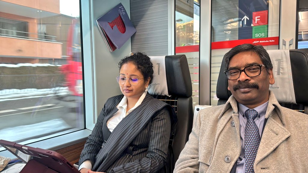 युवा झारखण्ड को अग्रणी राज्य बनाने के सपने लेकर दावोस आया हूं। हमारे पुरुखों और बाबा दिशाेम गुरुजी के सपनों को पूरा करने के लिए मैं यहां वैश्विक मंच में अपने राज्य की तरफ से आया हूं। 
कल पहले दिन विभिन्न कम्पनियों के प्रतिनिधियों के साथ बहुत सकारत्मक बैठकें हुई। झारखण्ड आगे