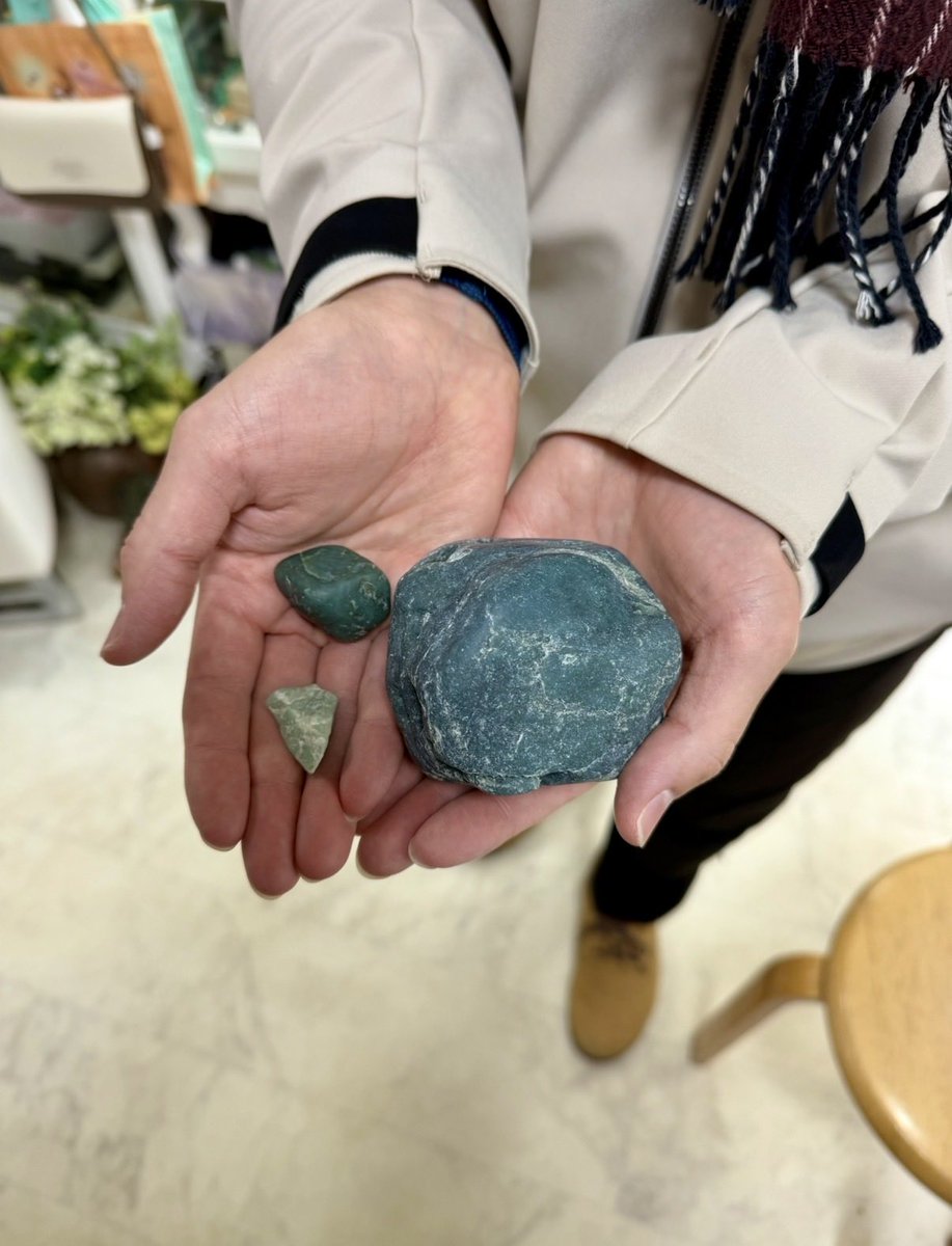 お客さんがゲット‼️ こちらの方は今回翡翠（硬玉）とネフライト