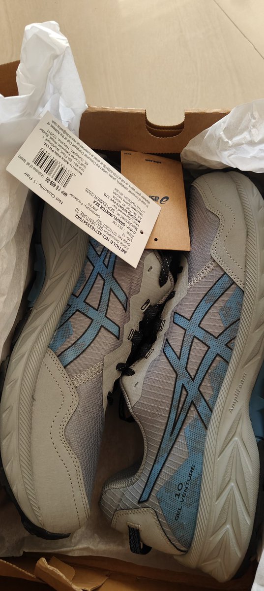 Sumitkharat8103's tweet photo. @ASICS_India followed all the guidelines provided, ensuring that I adhered to the return policy by returning the item promptly. Despite this, I have not yet received my refund of 3,249 rupees. So, I would appreciate your assistance in processing my refund as soon as possible. https://t.co/BGhr9Ba1pM
