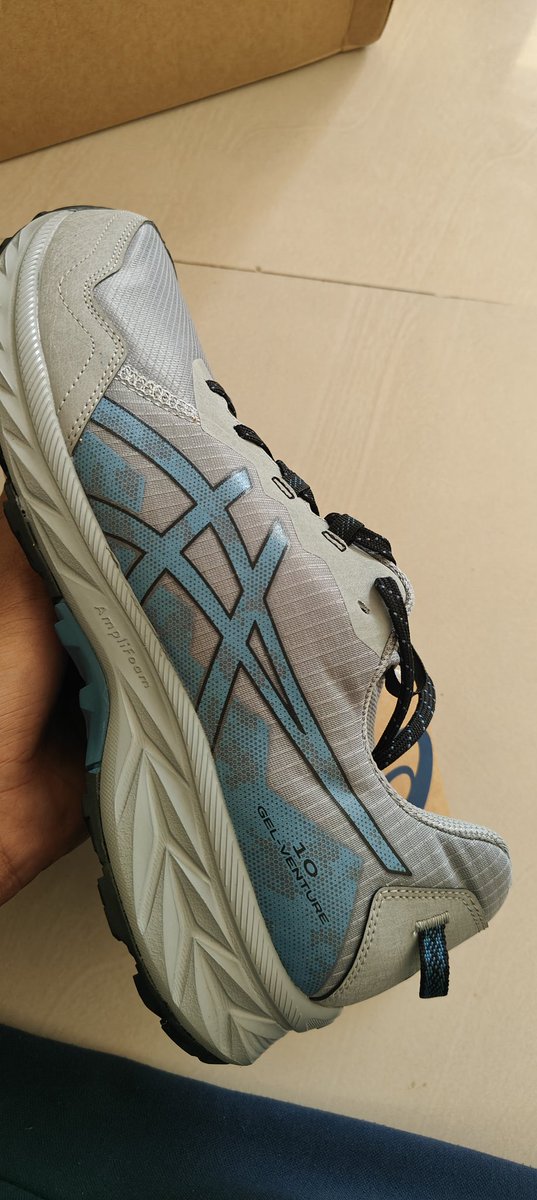 Sumitkharat8103's tweet photo. @ASICS_India followed all the guidelines provided, ensuring that I adhered to the return policy by returning the item promptly. Despite this, I have not yet received my refund of 3,249 rupees. So, I would appreciate your assistance in processing my refund as soon as possible. https://t.co/BGhr9Ba1pM